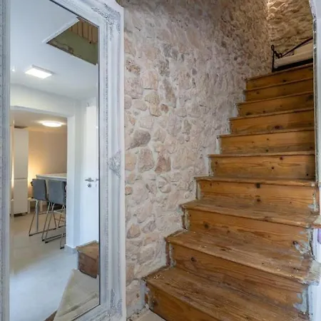 ヴィラ House Franulich Stara Baška