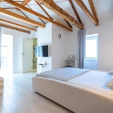 House Franulich Villa *